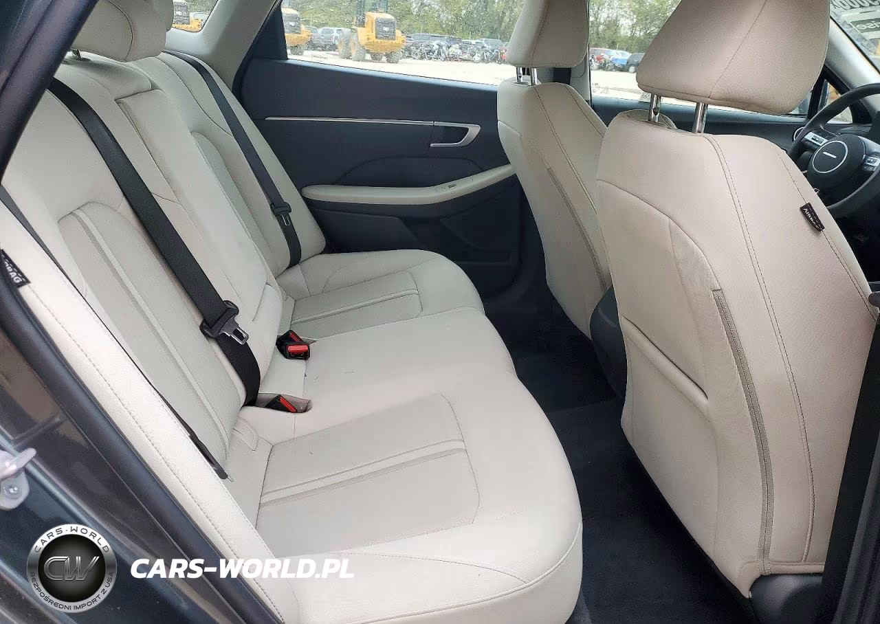 2025 Hyundai Sonata Sel VIN:KMHL64JA0SA474050 - 10