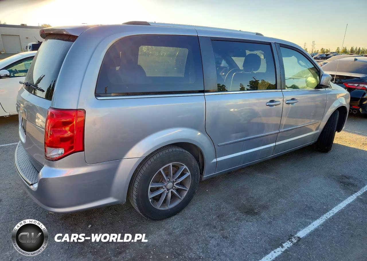 2017 Dodge Grand Caravan VIN:2C4RDGCG2HR789301 - 3