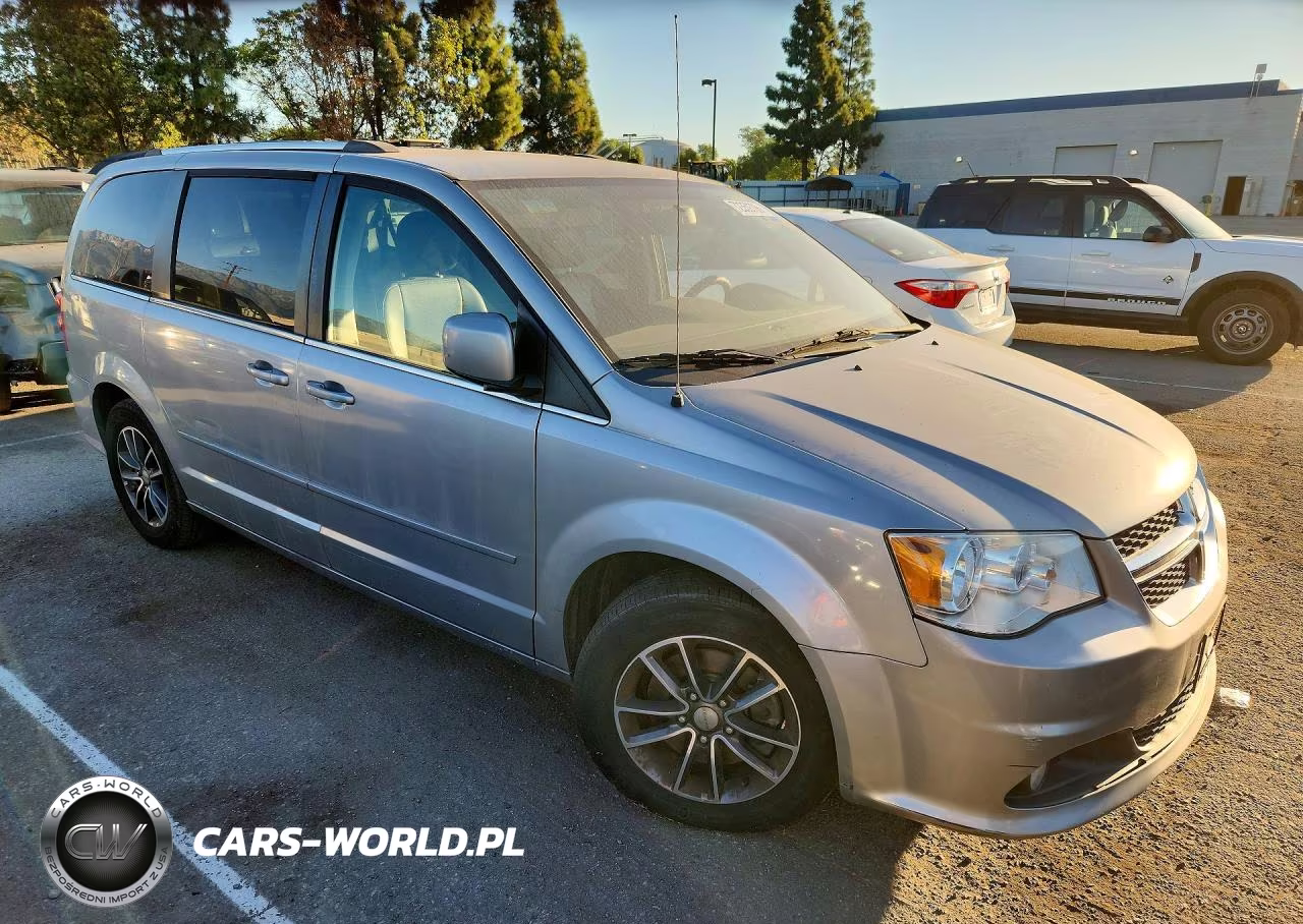 2017 Dodge Grand Caravan VIN:2C4RDGCG2HR789301 - 4