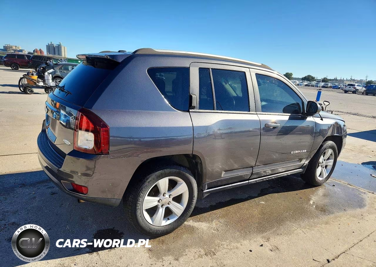 2017 Jeep Compass Latitude VIN:1C4NJDEB3HD204655 - 3