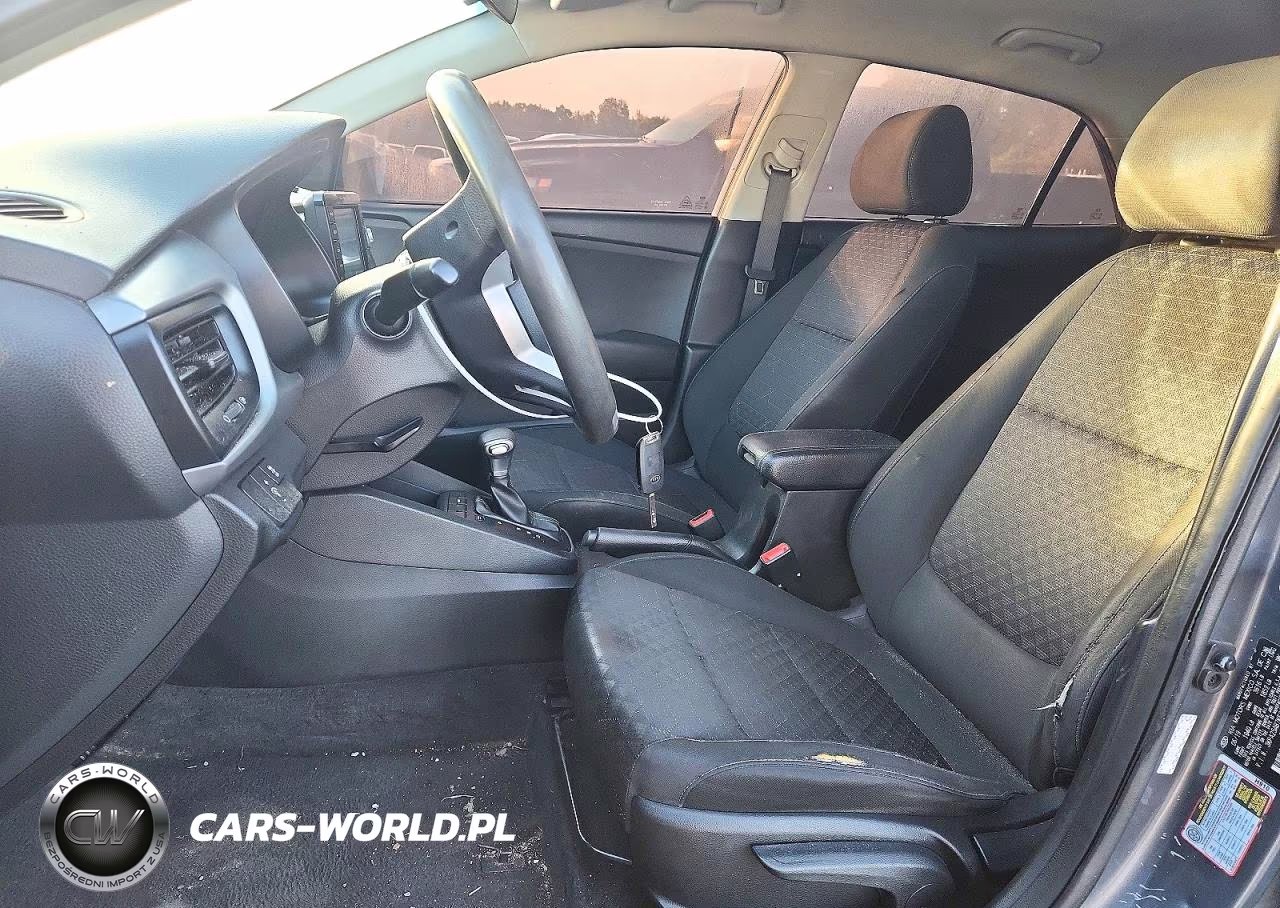 2019 Kia Rio S VIN:3KPA25AB7KE243391 - 7