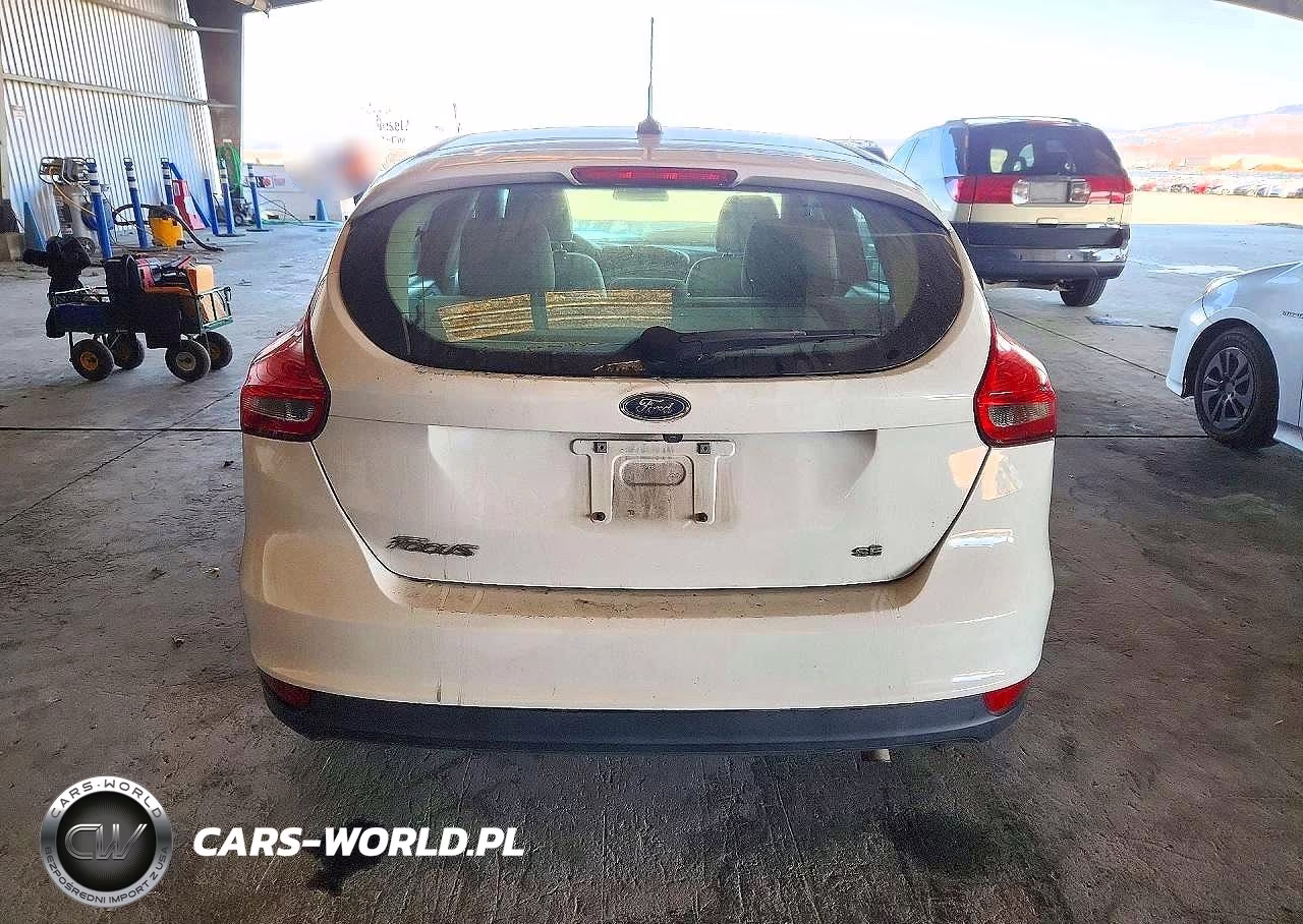 2018 Ford Focus Se VIN:1FADP3K27JL282902 - 6