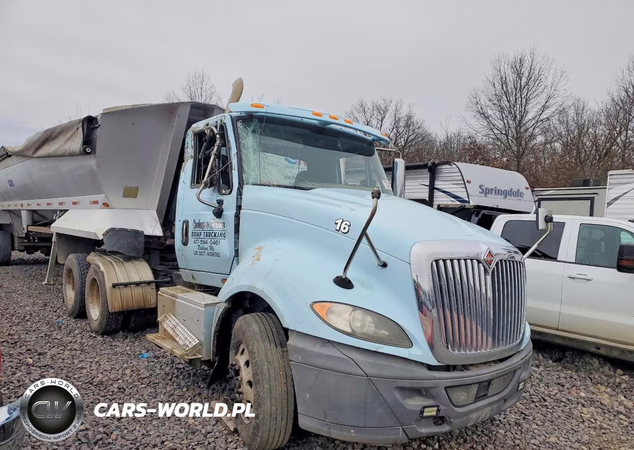 2016 International Prostar Semi Truck