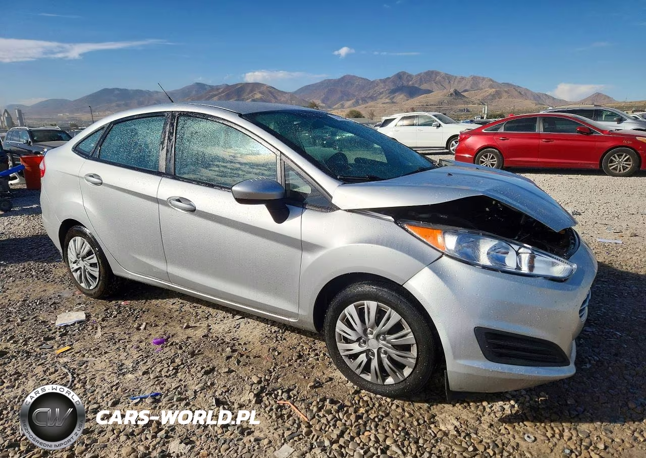 2015 Ford Fiesta S VIN:3FADP4AJ2FM113617 - 4