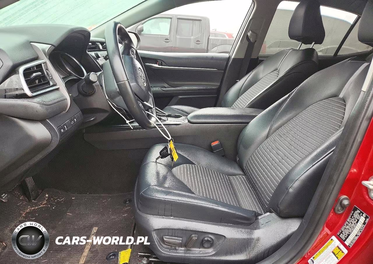 2018 Toyota Camry Se VIN:4T1B11HK0JU667237 - 7