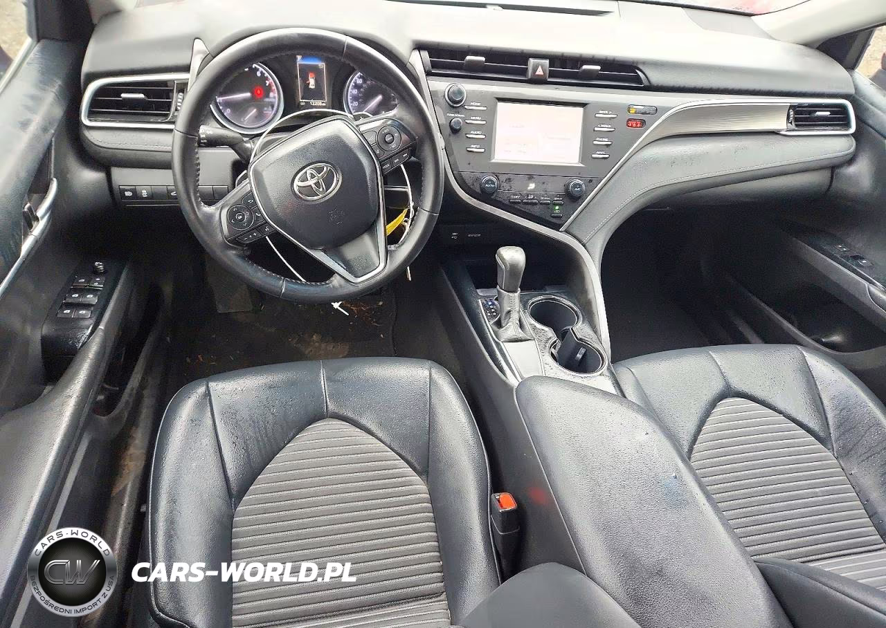 2018 Toyota Camry Se VIN:4T1B11HK0JU667237 - 8