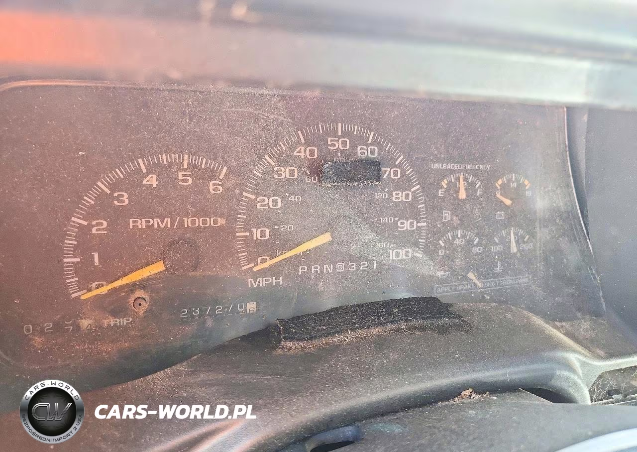 1998 Chevrolet Gmt-400 C1500 VIN:1GCEC14W3WZ259779 - 9