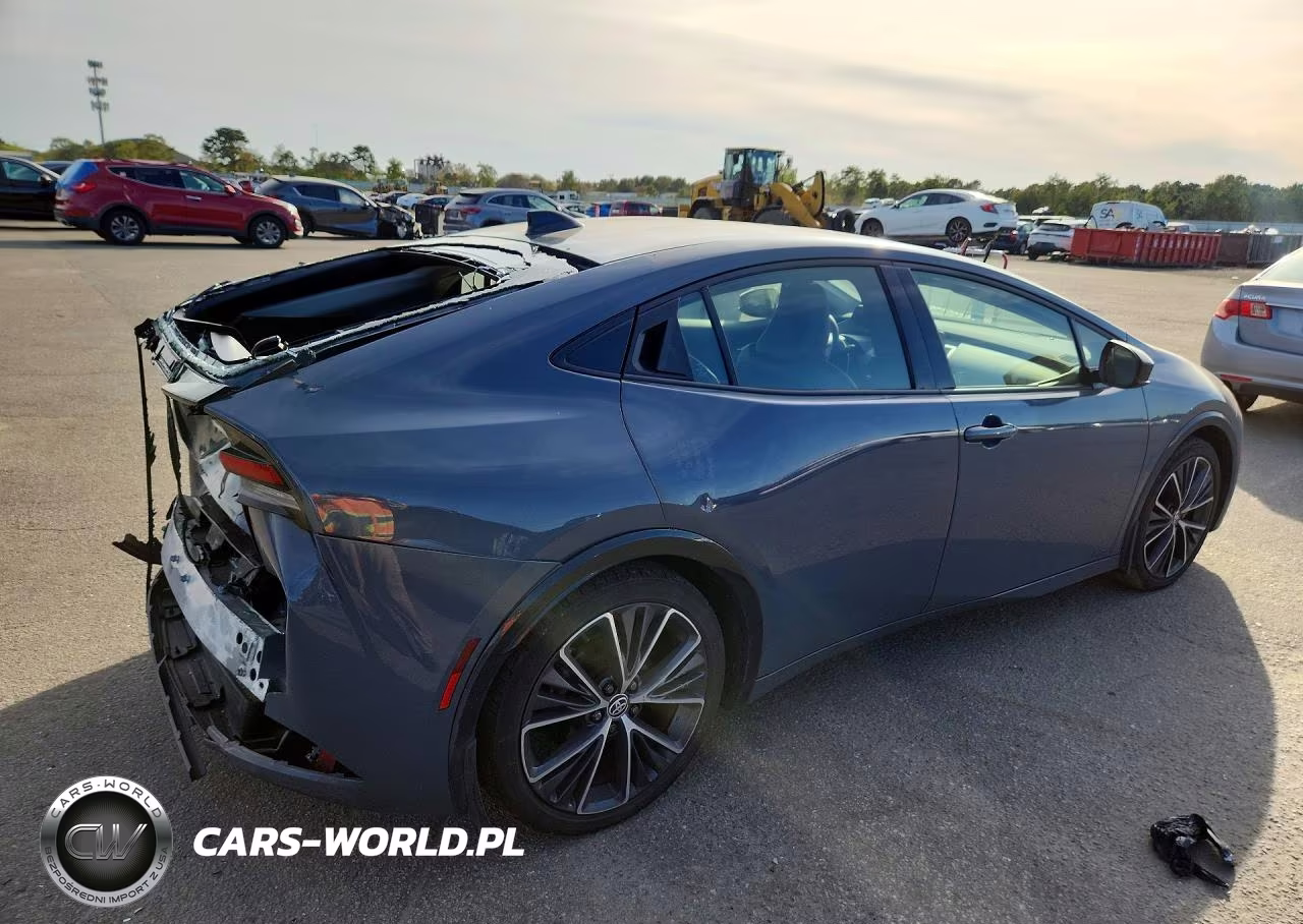 2026 Toyota Prius Xle VIN:JTDADABU9T3034861 - 3