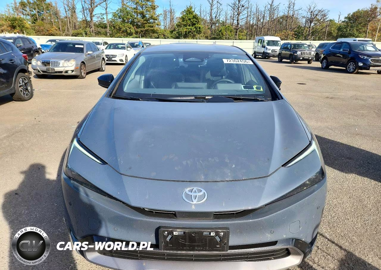 2026 Toyota Prius Xle VIN:JTDADABU9T3034861 - 5
