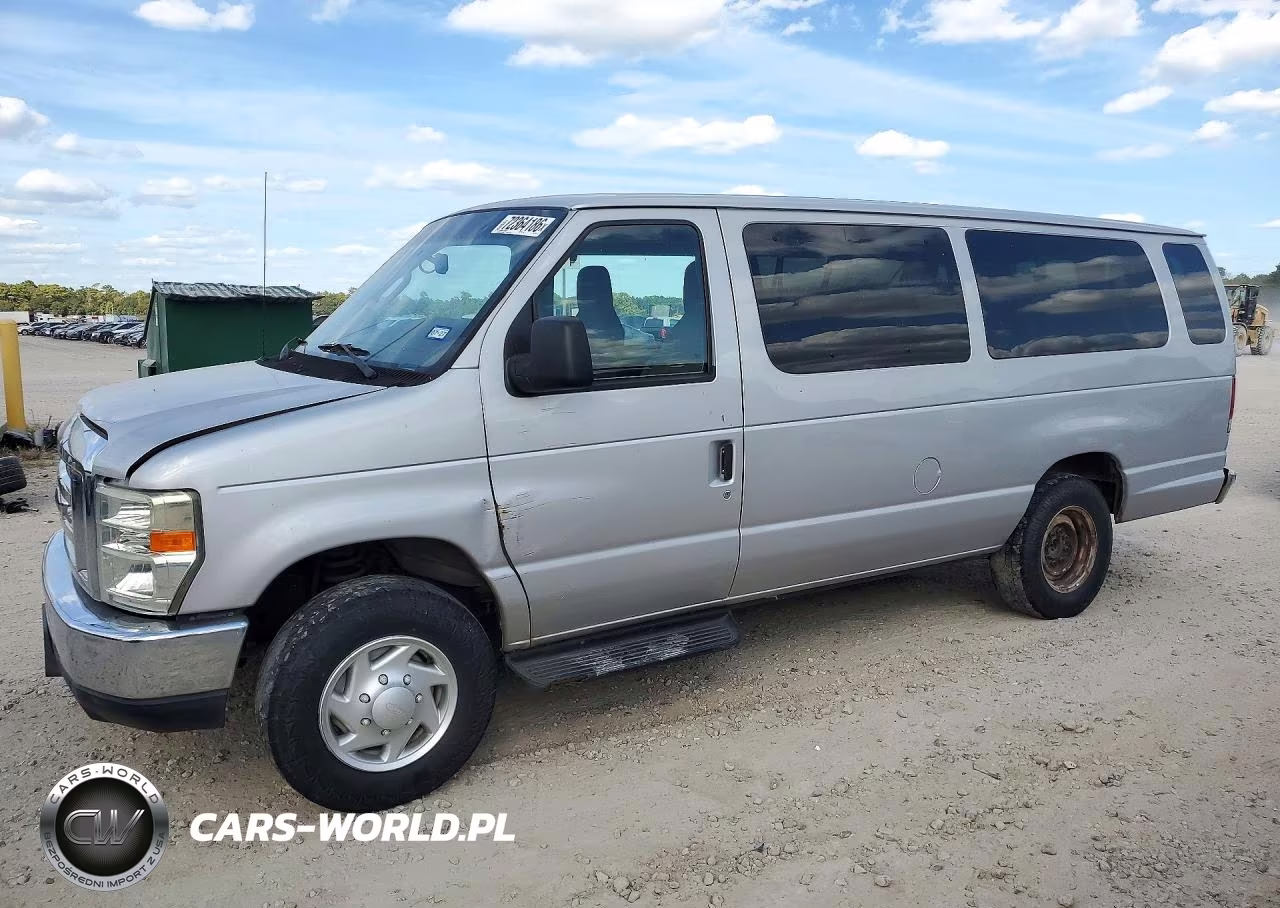 2013 Ford Econoline E350 Super Duty Wagon – zdjęcie 1 z 13