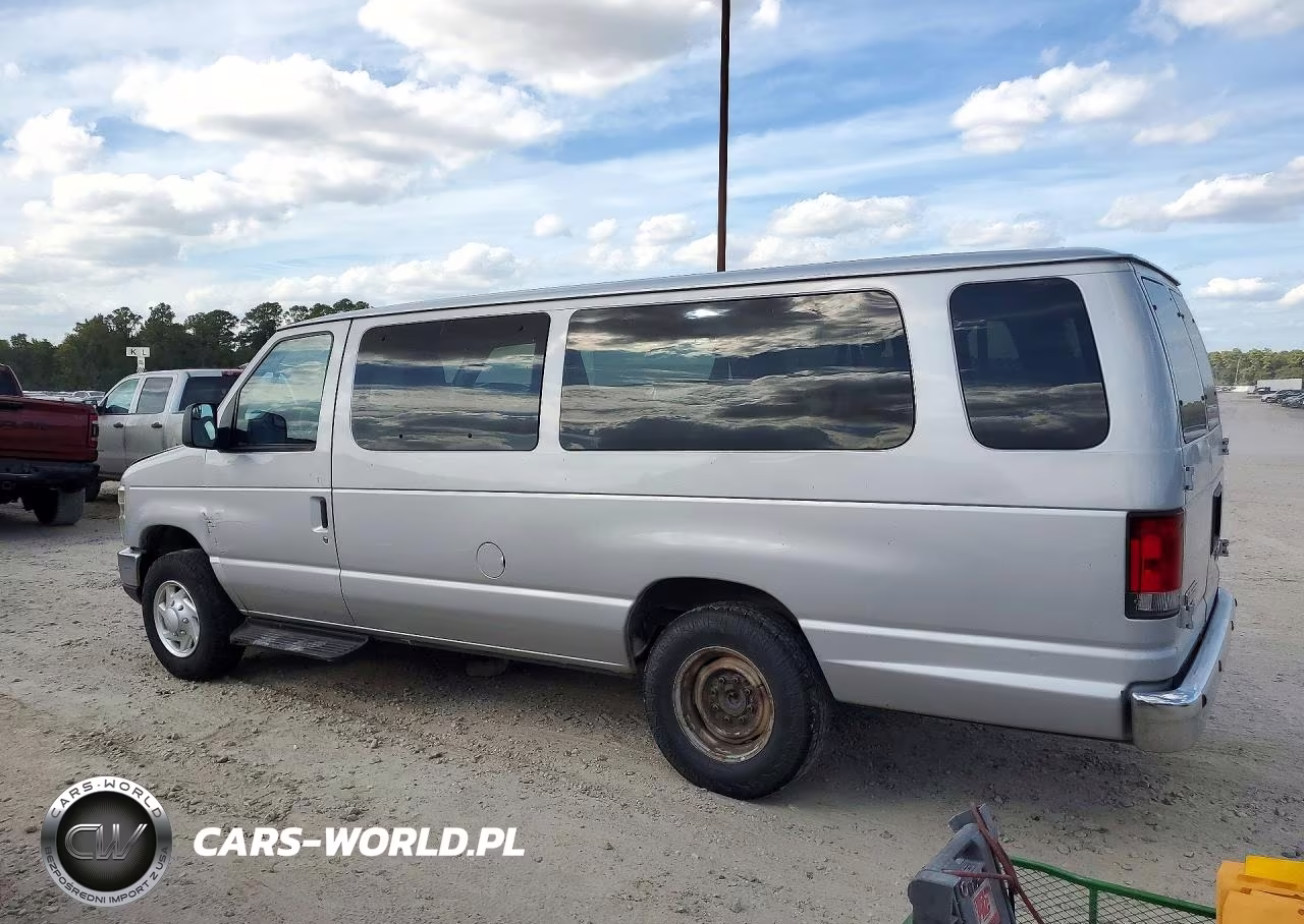 2013 Ford Econoline E350 Super Duty Wagon VIN:1FBSS3BL2DDB07775 - 2