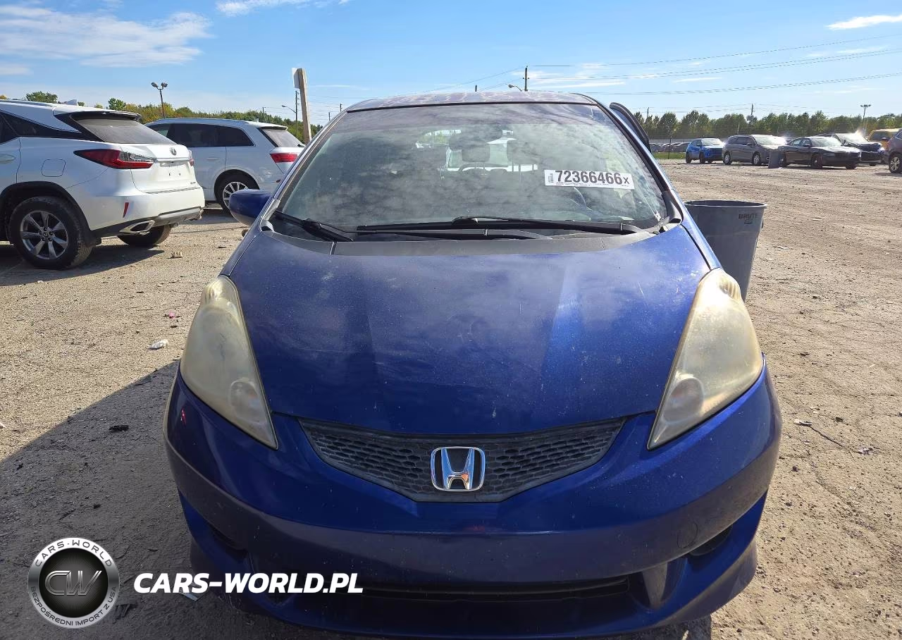 2010 Honda Fit Sport VIN:JHMGE8G43AS027737 - 5