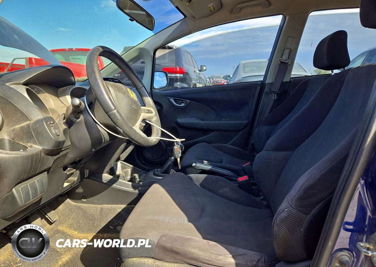 2010 Honda Fit Sport VIN:JHMGE8G43AS027737 - 7