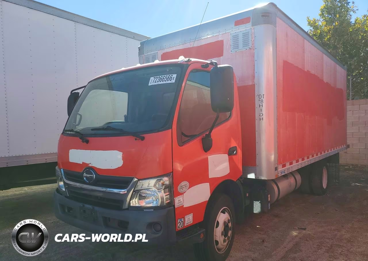 2018 Hino 195 Box Truck VIN:JHHSDM2H1JK006335 - 1