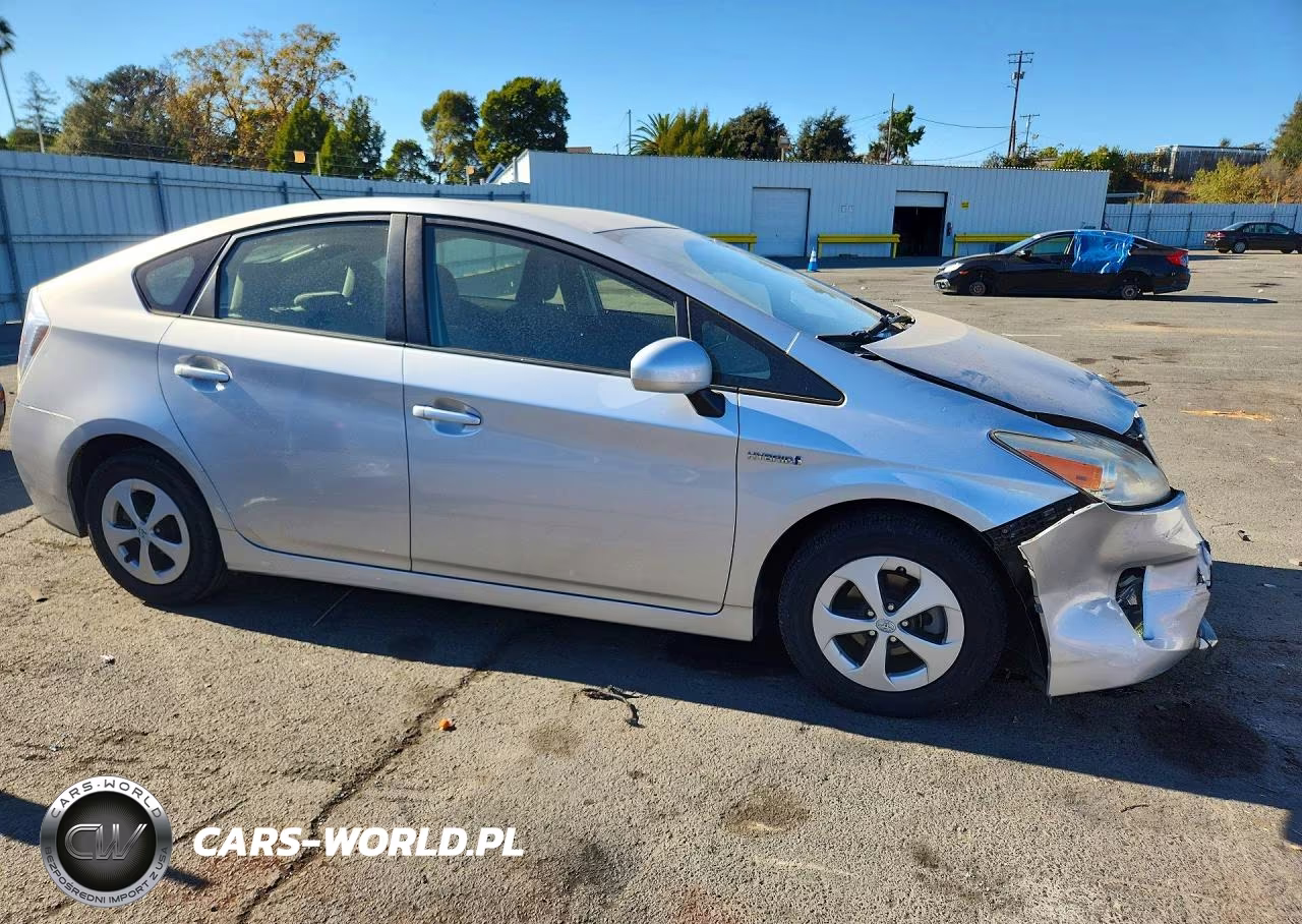 2012 Toyota Prius Two VIN:JTDKN3DU7C5455427 - 4