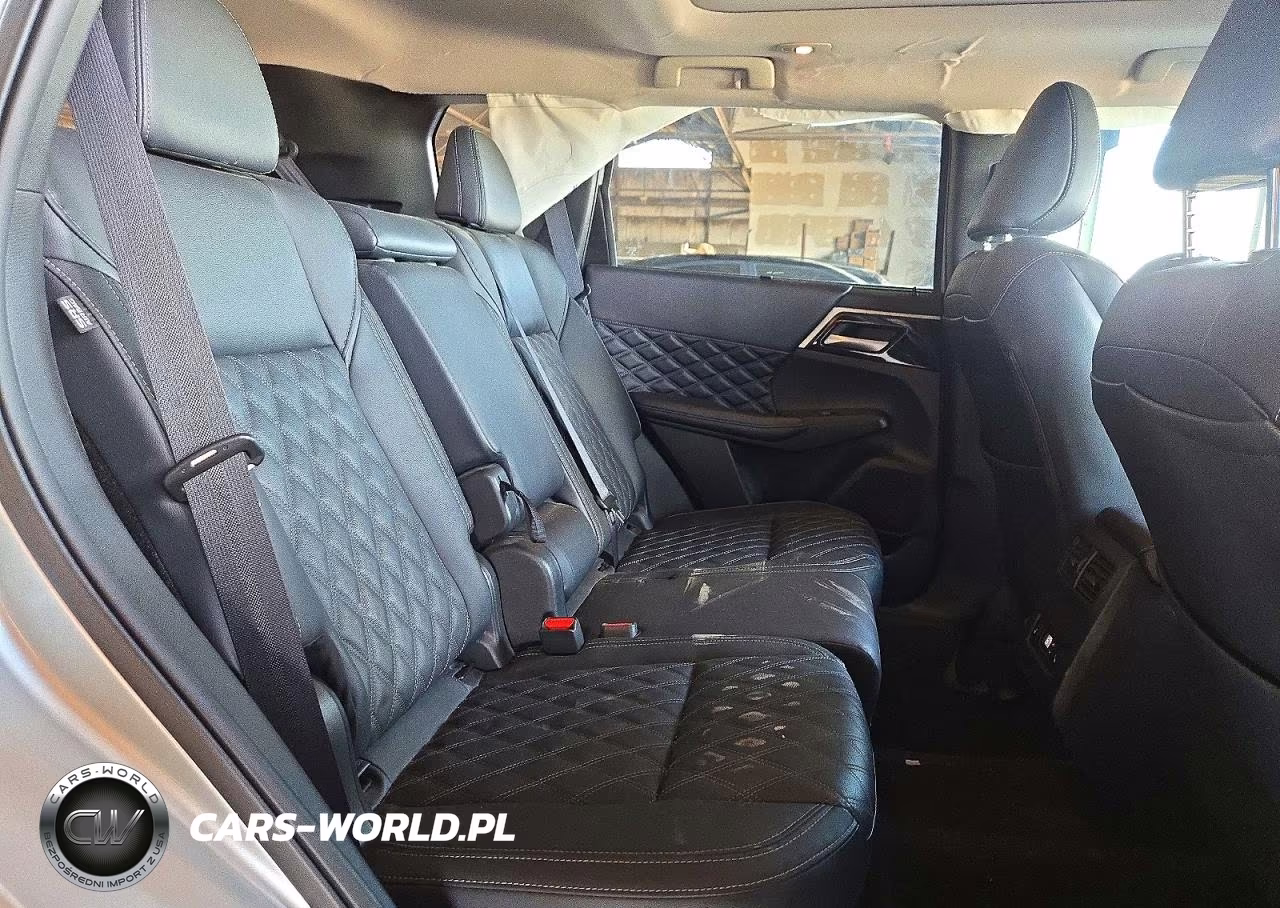 2024 Mitsubishi Outlander Sel VIN:JA4J3WA8XRZ084009 - 11