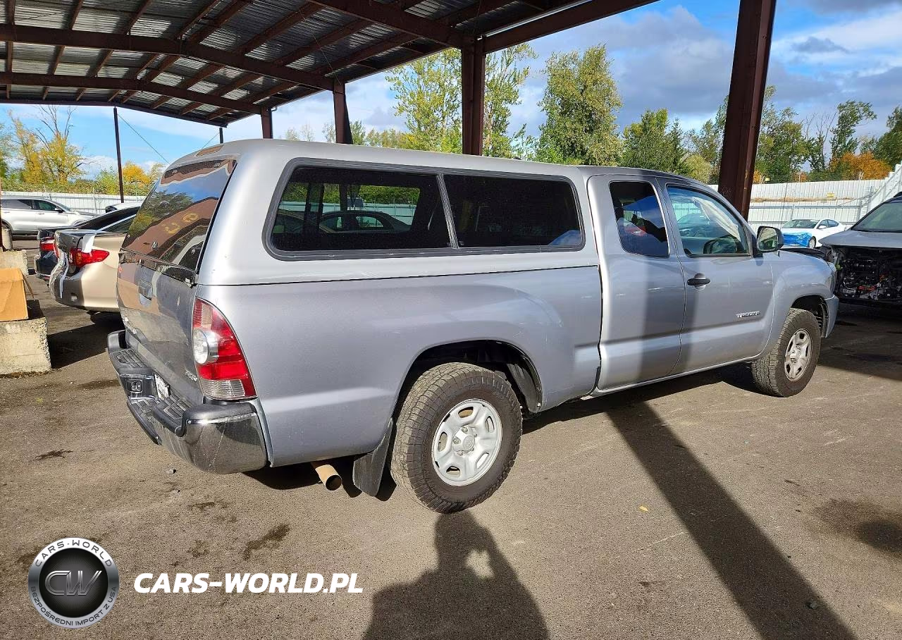 2015 Toyota Tacoma Base VIN:5TFTX4CN3FX062404 - 3