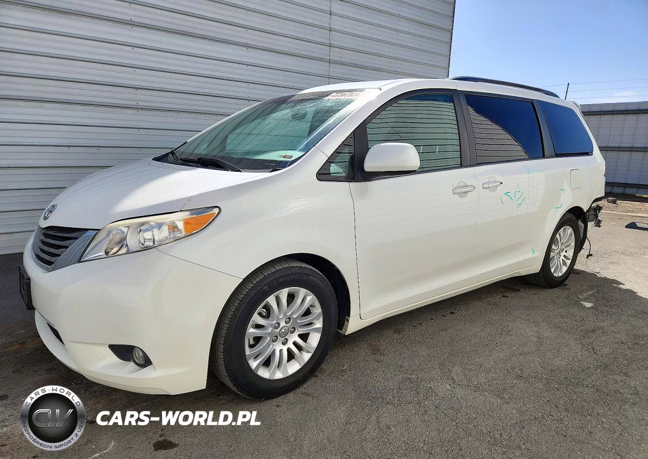 2015 Toyota Sienna Xle 8-Passenger