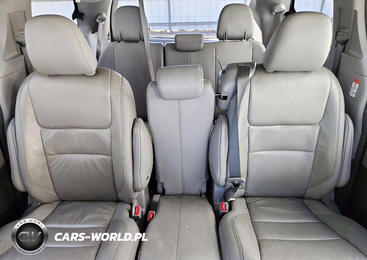 2015 Toyota Sienna Xle 8-Passenger VIN:5TDYK3DCXFS627684 - 10