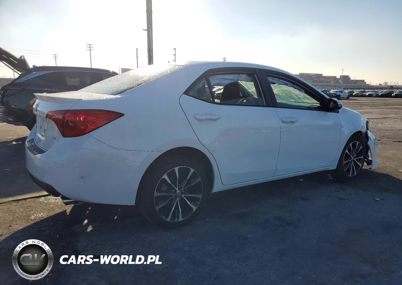 2017 Toyota Corolla Se VIN:5YFBURHE3HP716894 - 3