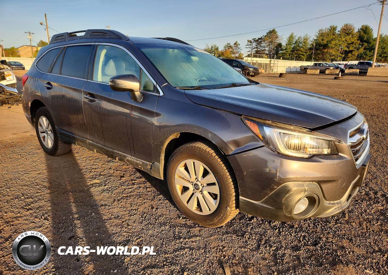 2019 Subaru Outback 2.5I Premium VIN:4S4BSAFC4K3324169 - 4