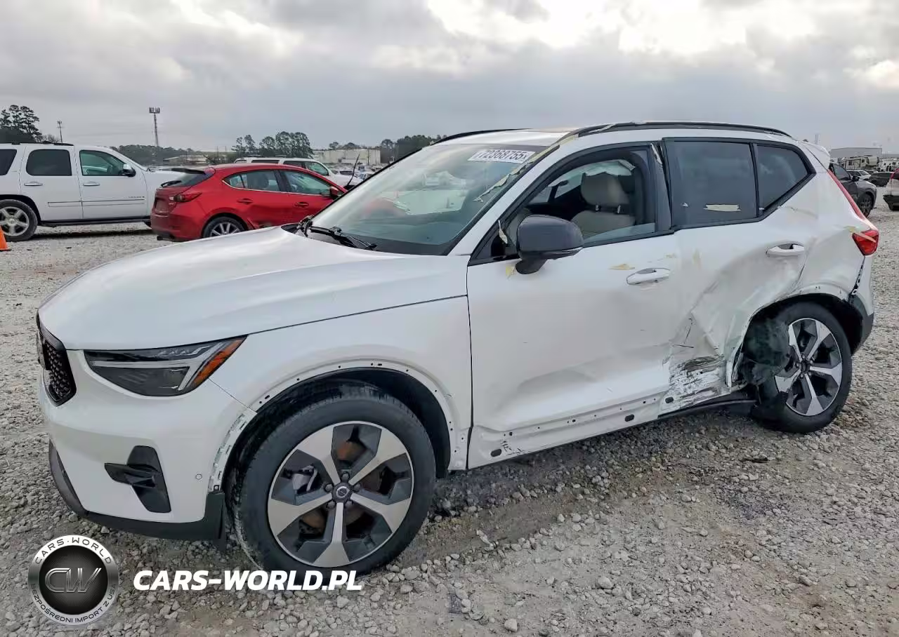 2025 Volvo Xc40 Plus