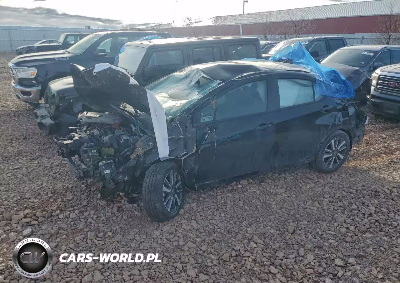 2024 Nissan Versa Sv