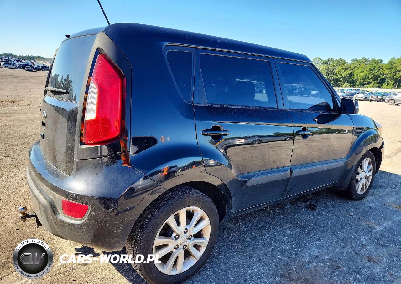 2013 Kia Soul + VIN:KNDJT2A66D7504771 - 3