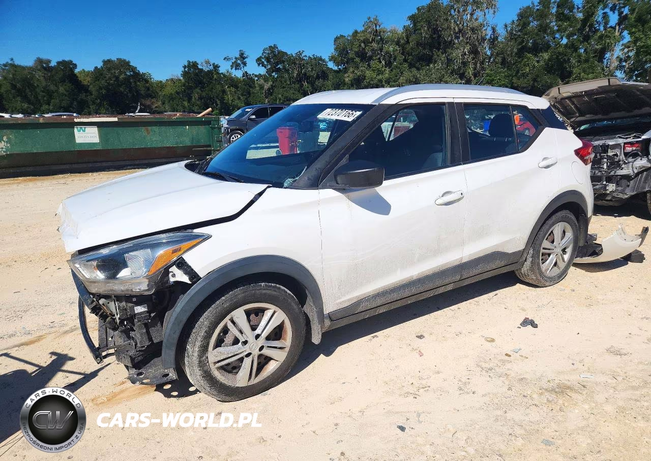 2019 Nissan Kicks S VIN:3N1CP5CU4KL518965 - 1