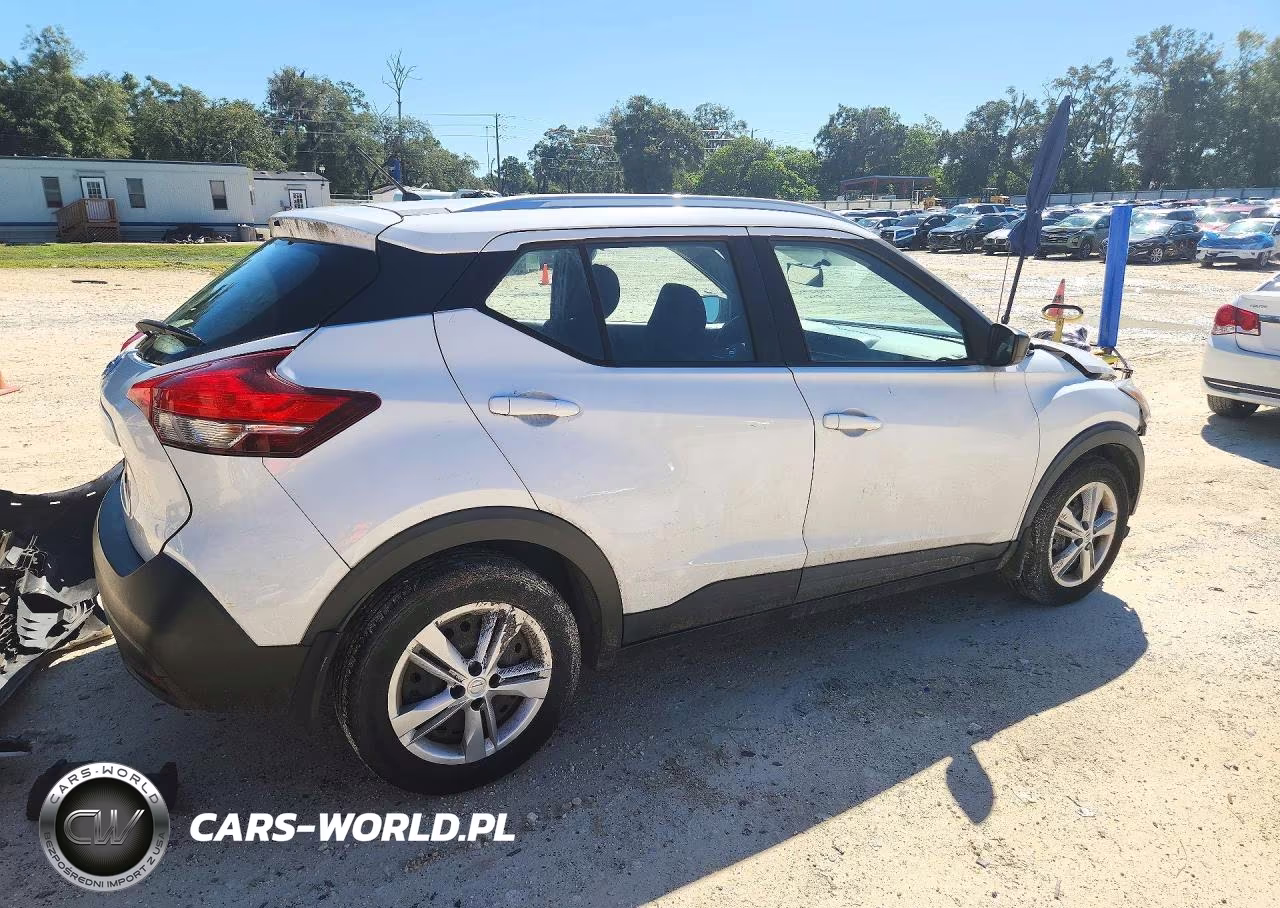 2019 Nissan Kicks S VIN:3N1CP5CU4KL518965 - 3