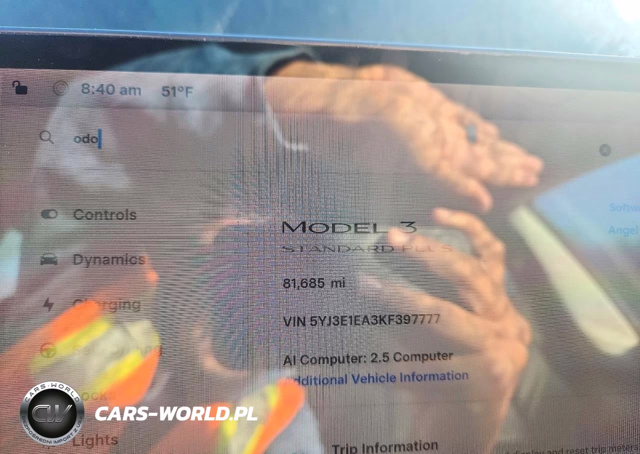 2019 Tesla Model 3 VIN:5YJ3E1EA3KF397777 - 9