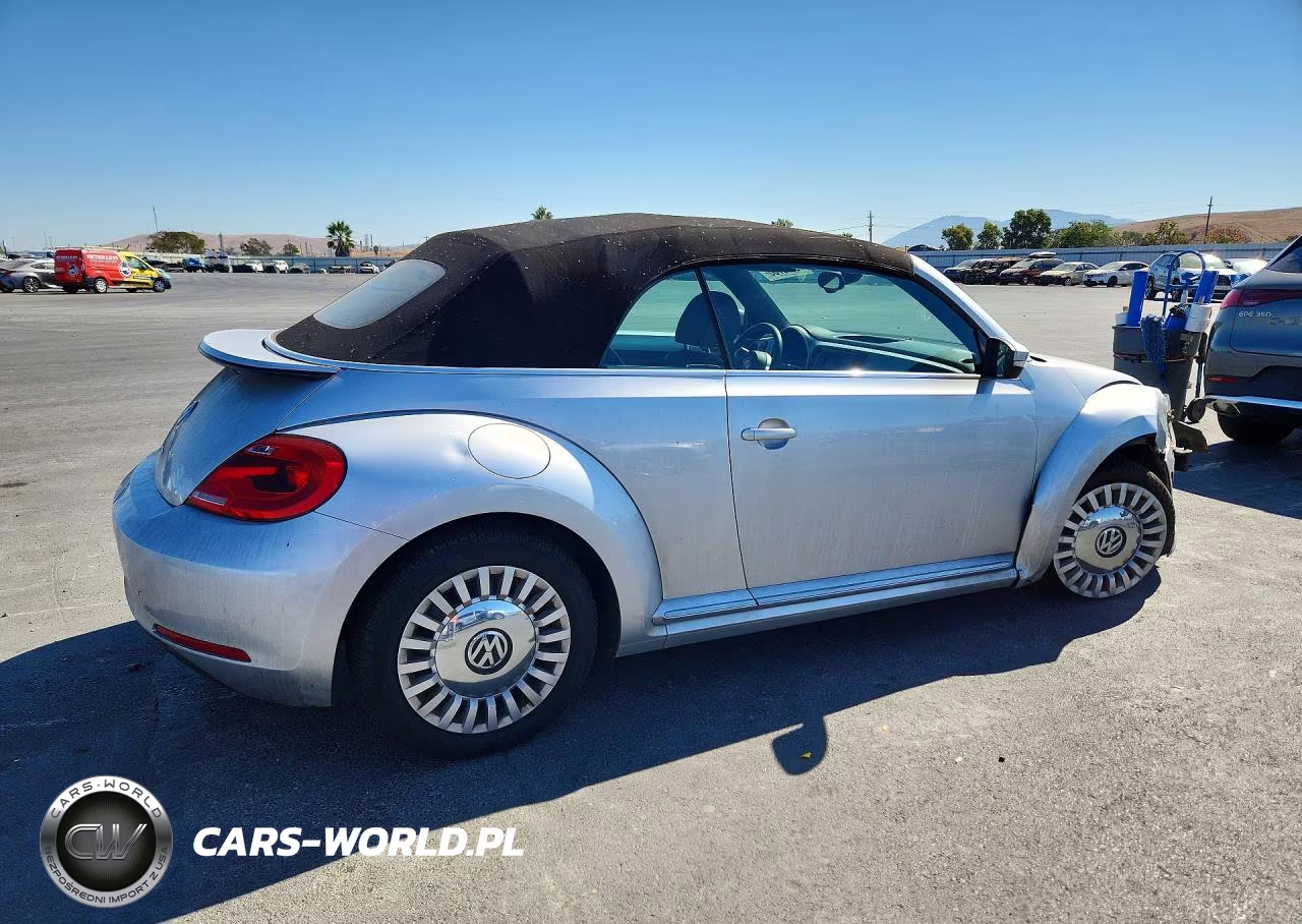 2016 Volkswagen Beetle S-Se VIN:3VW517ATXGM805318 - 3