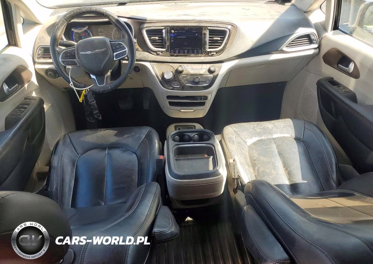 2017 Chrysler Pacifica Touring L VIN:2C4RC1BG4HR583897 - 8