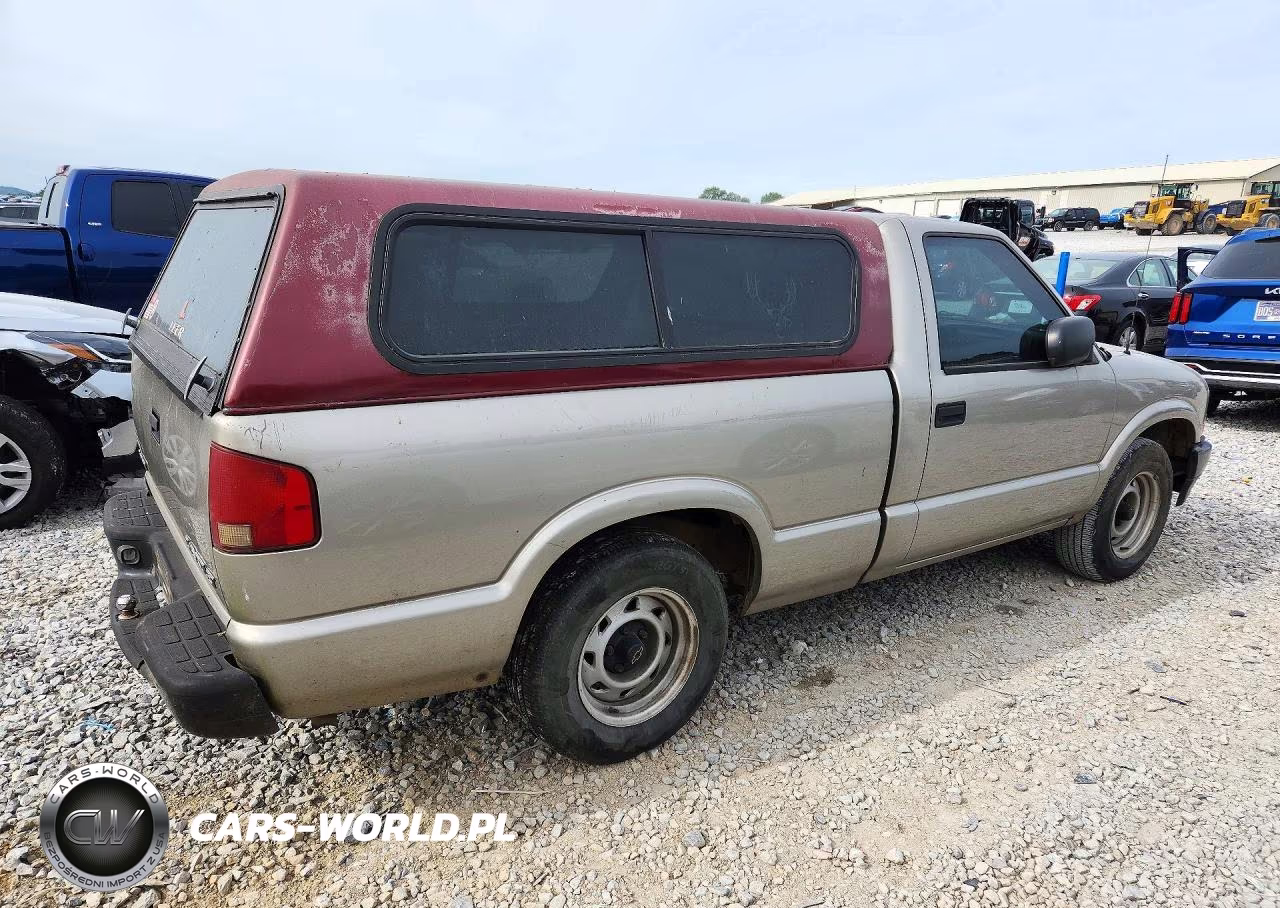 2003 Chevrolet S Truck S10 VIN:1GCCS14H338257026 - 3