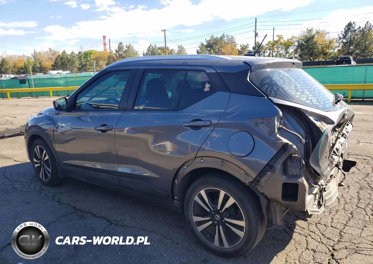 2018 Nissan Kicks Sv VIN:3N1CP5CU2JL506747 - 2