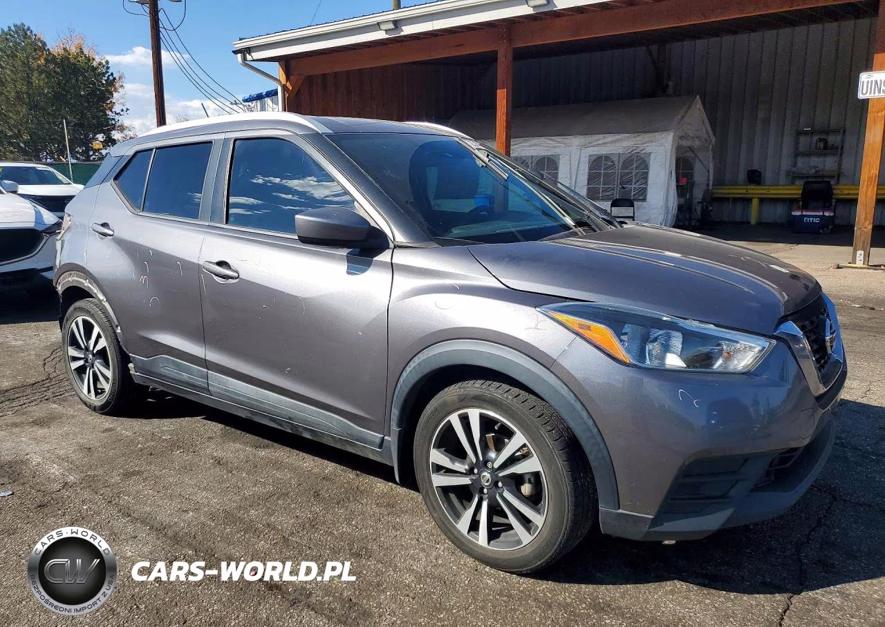 2018 Nissan Kicks Sv VIN:3N1CP5CU2JL506747 - 4