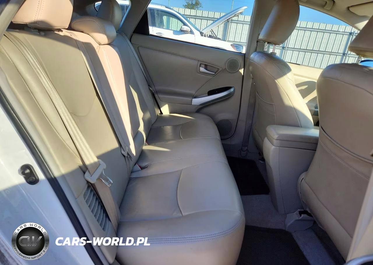 2010 Toyota Prius 4D Hatchback VIN:JTDKN3DUXA0217758 - 10