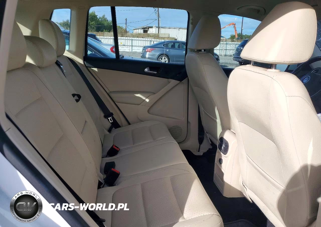 2017 Volkswagen Tiguan S VIN:WVGBV7AX1HK040470 - 11