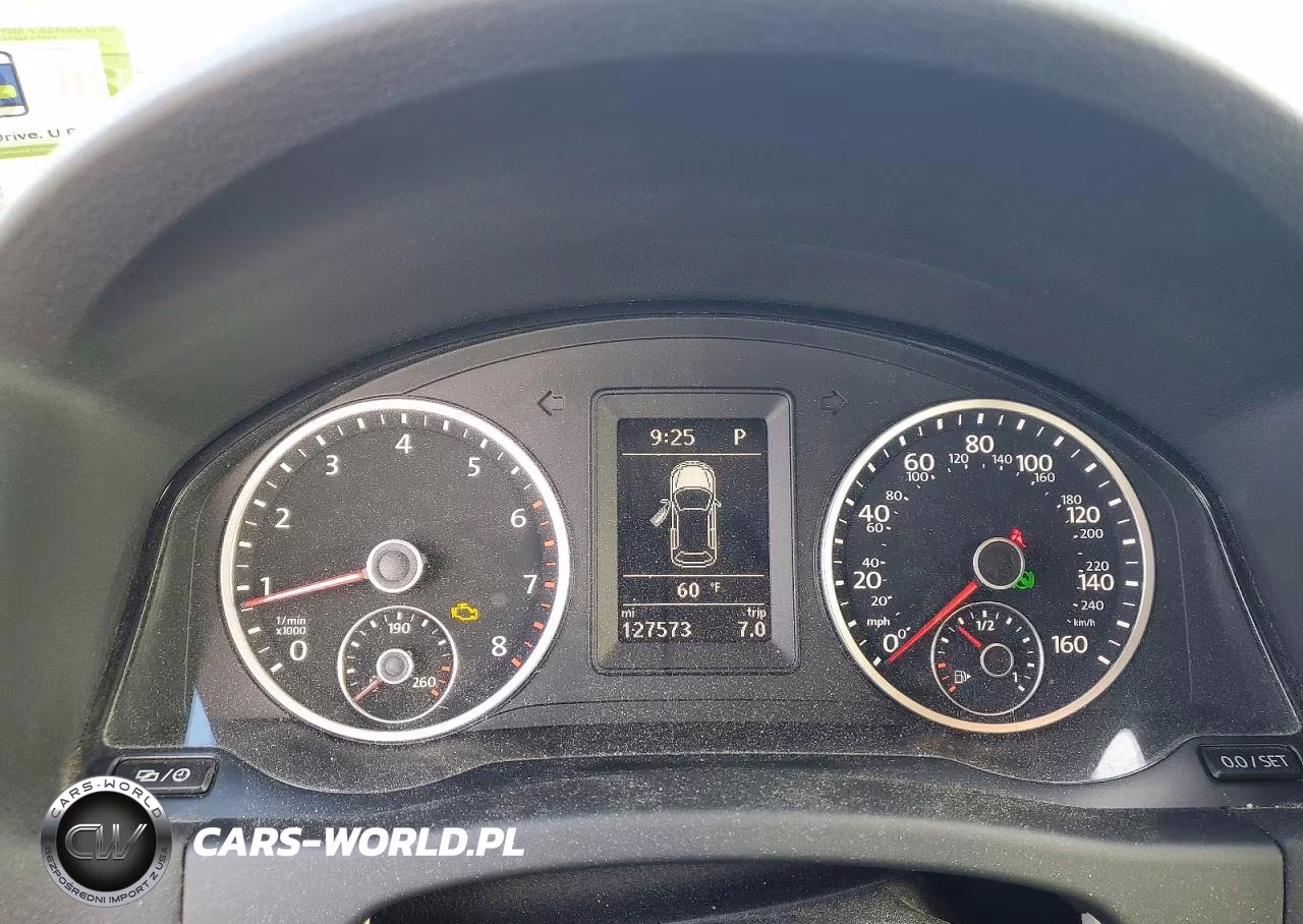 2017 Volkswagen Tiguan S VIN:WVGBV7AX1HK040470 - 9