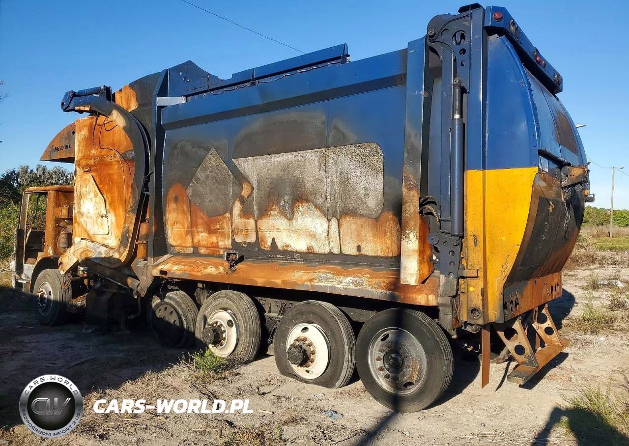2014 Mack Mru Refuse Truck VIN:1M2AV04C1EM010932 - 3