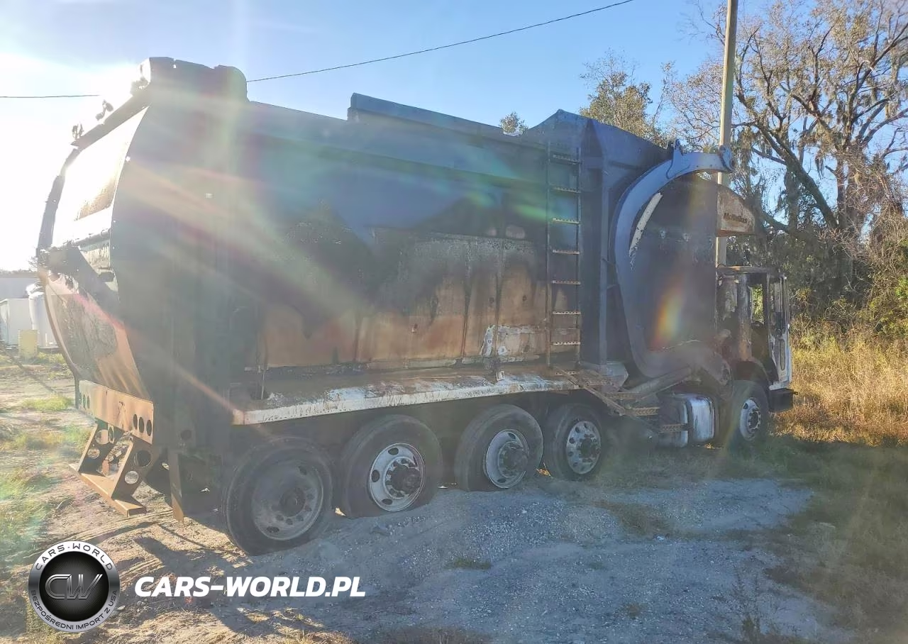2014 Mack Mru Refuse Truck VIN:1M2AV04C1EM010932 - 4