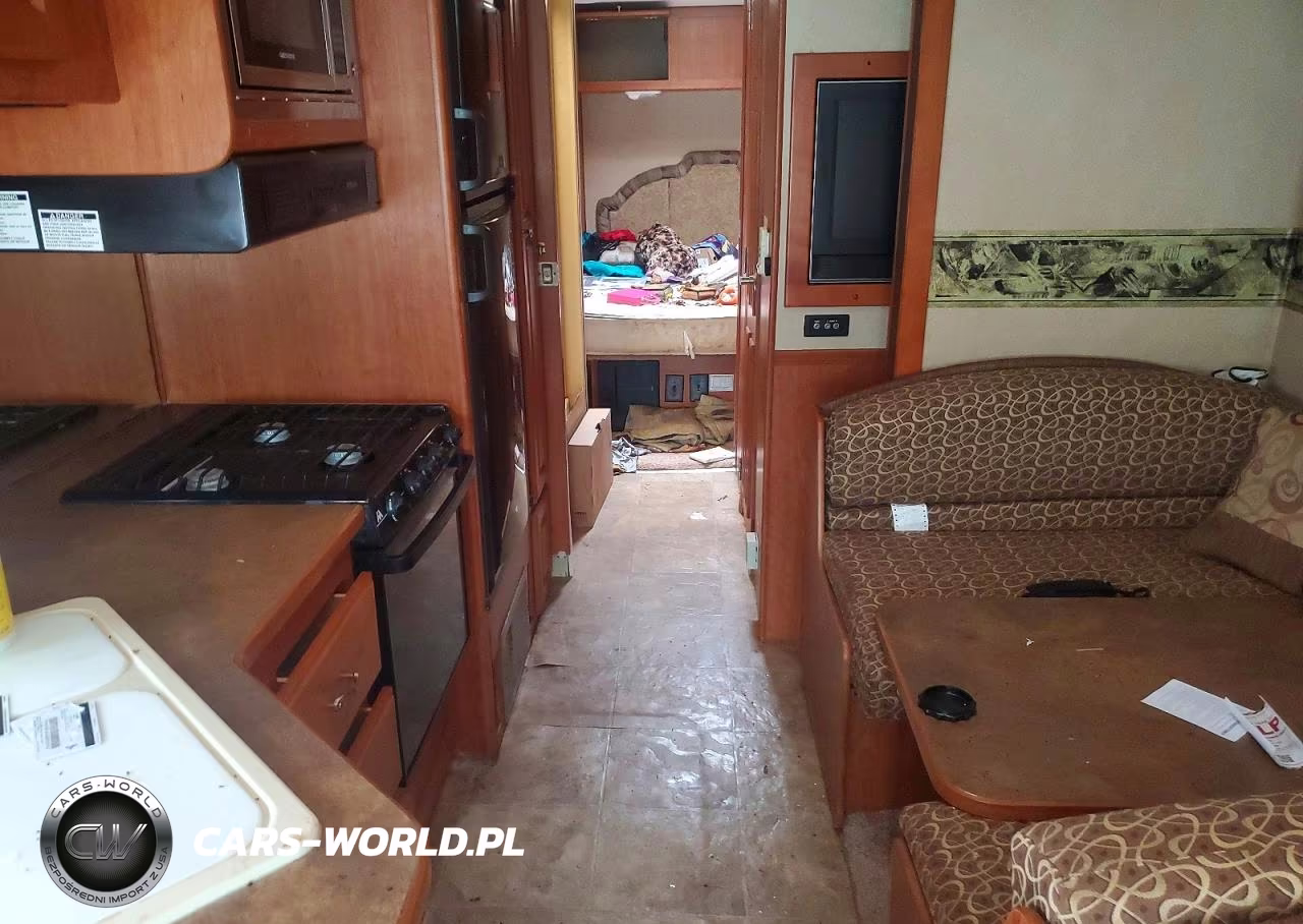 2008 Classic Limited Edition Rv VIN:5B4MP67G283432088 - 6