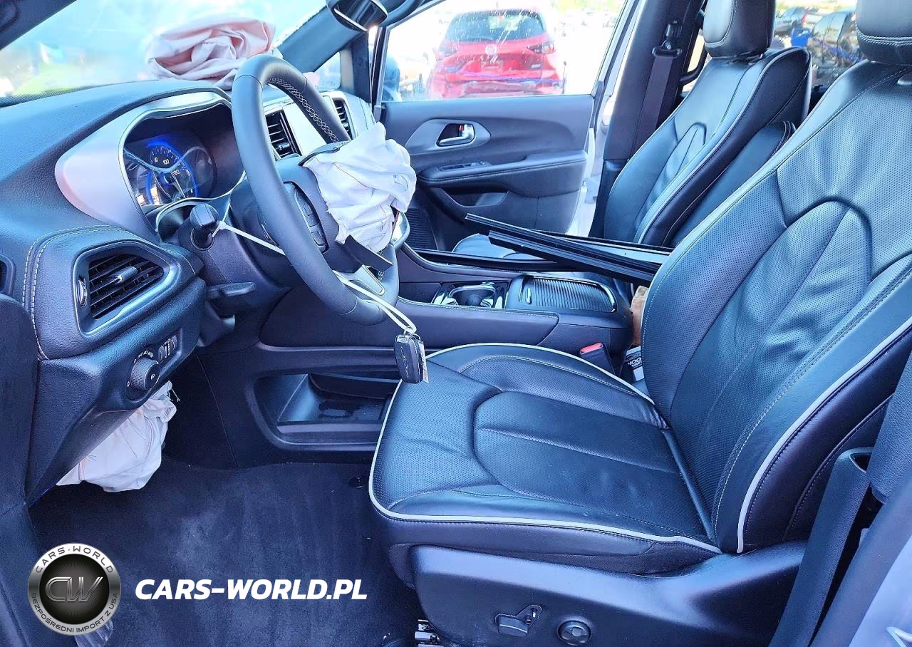 2026 Chrysler Pacifica Limited VIN:2C4RC1GG9TR262827 - 7