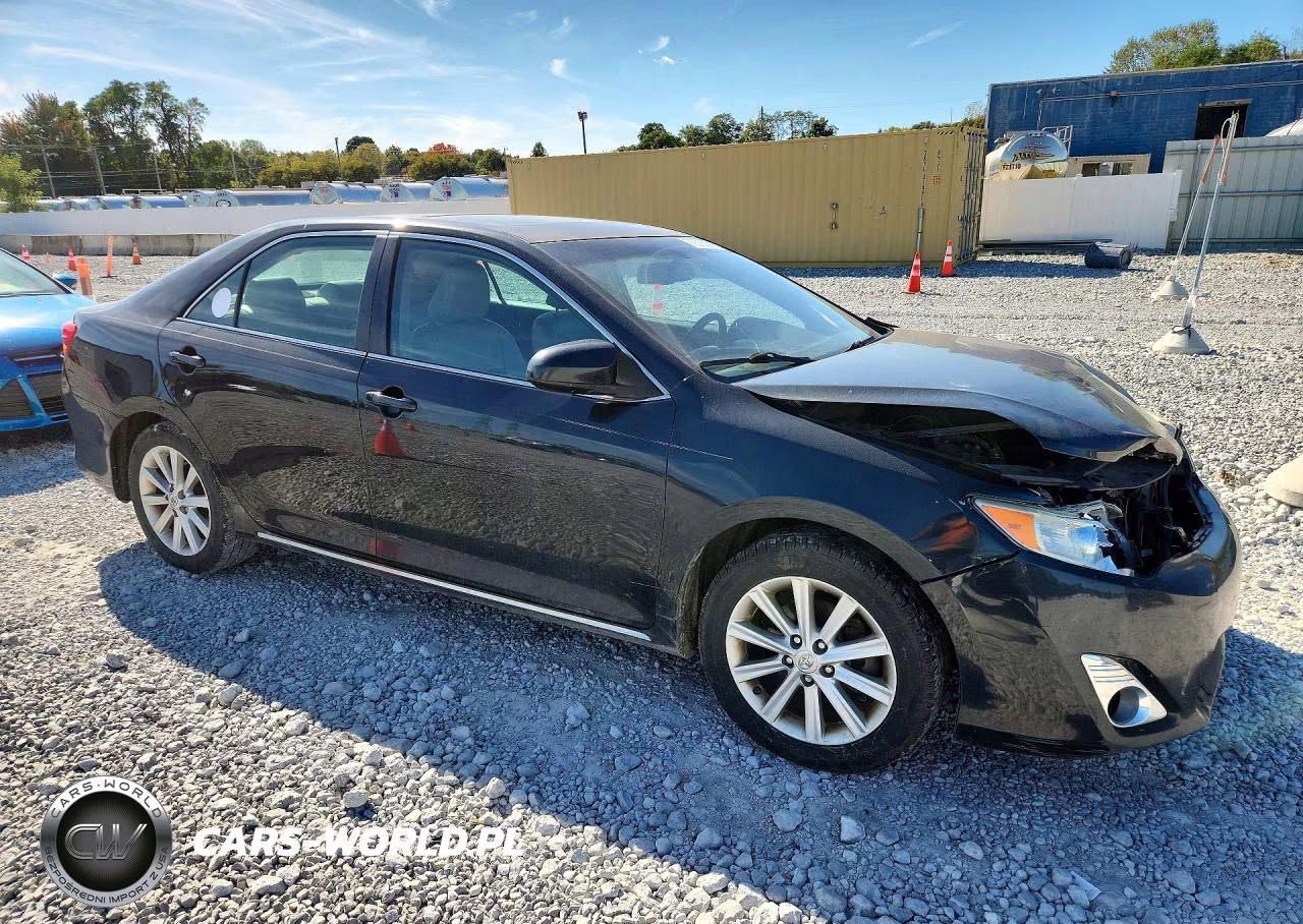2013 Toyota Camry Xle VIN:4T1BF1FK7DU683735 - 4