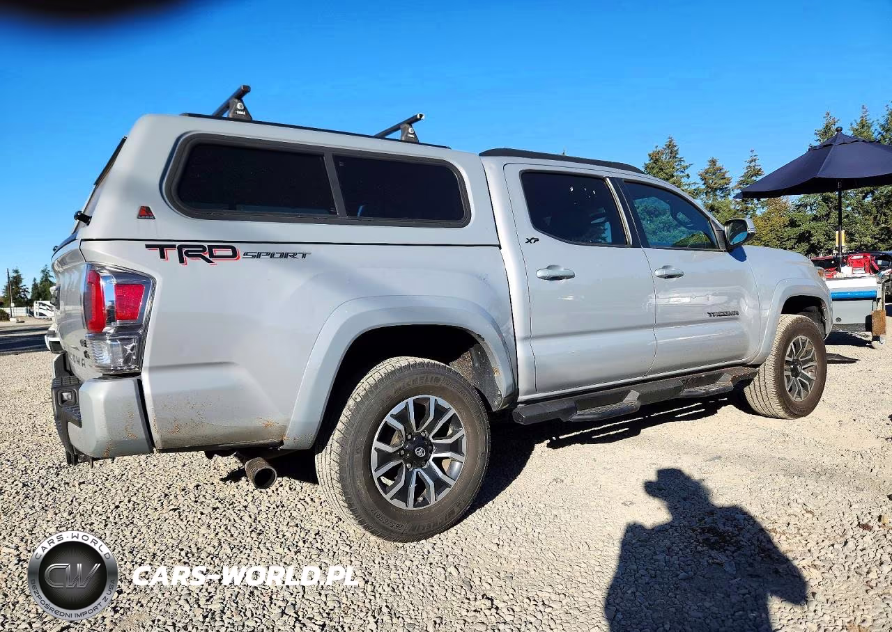 2021 Toyota Tacoma Trd Sport VIN:5TFAZ5CN2MX117302 - 3