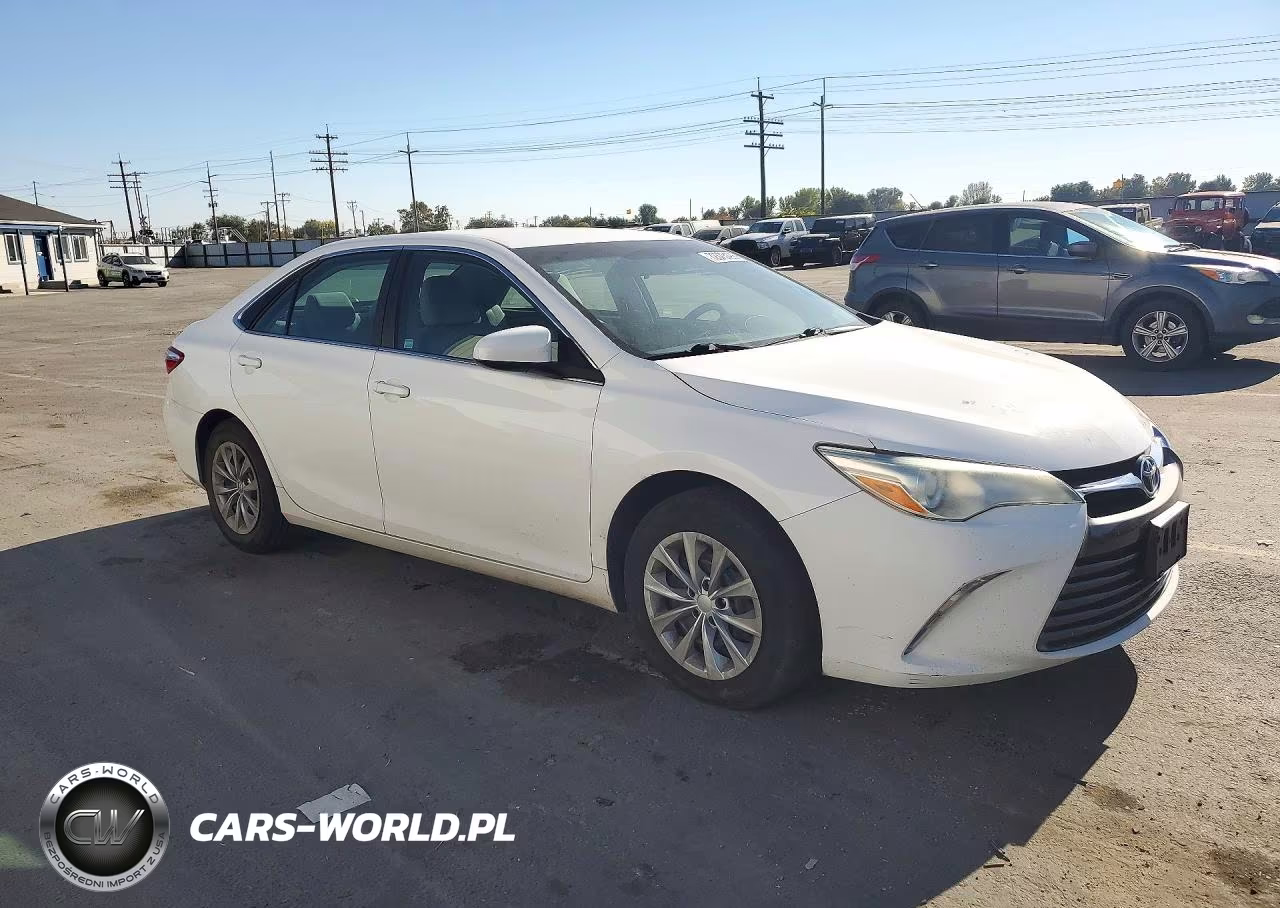 2017 Toyota Camry Le VIN:4T1BF1FKXHU319878 - 4