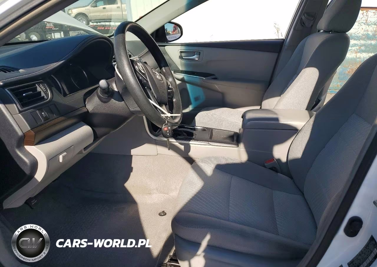 2017 Toyota Camry Le VIN:4T1BF1FKXHU319878 - 7