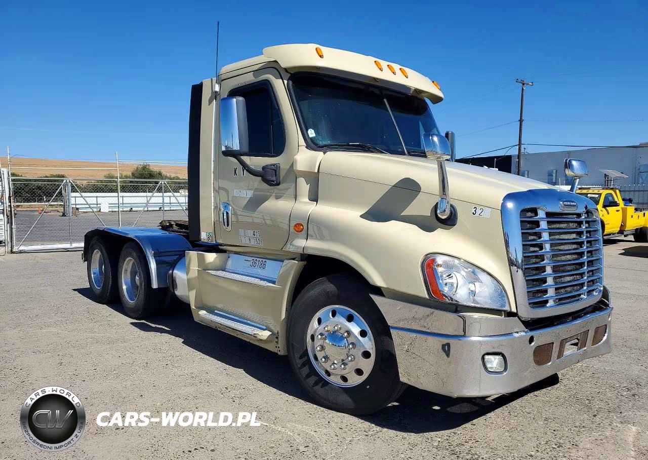 2015 Freightliner Cascadia Semi Truck VIN:1FUJGEBG2FLGN1852 - 4