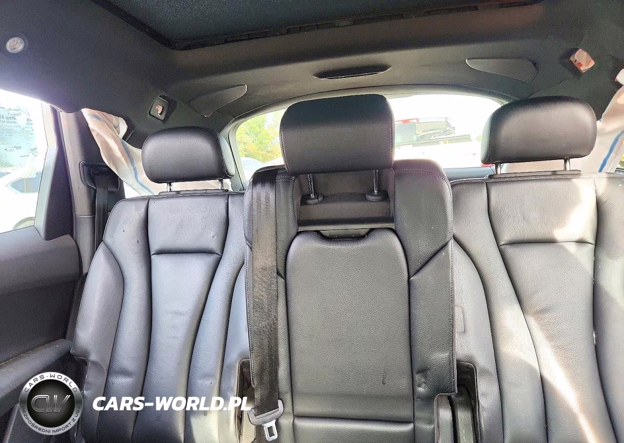 2019 Audi Q7 Premium Plus VIN:WA1LAAF70KD000817 - 10