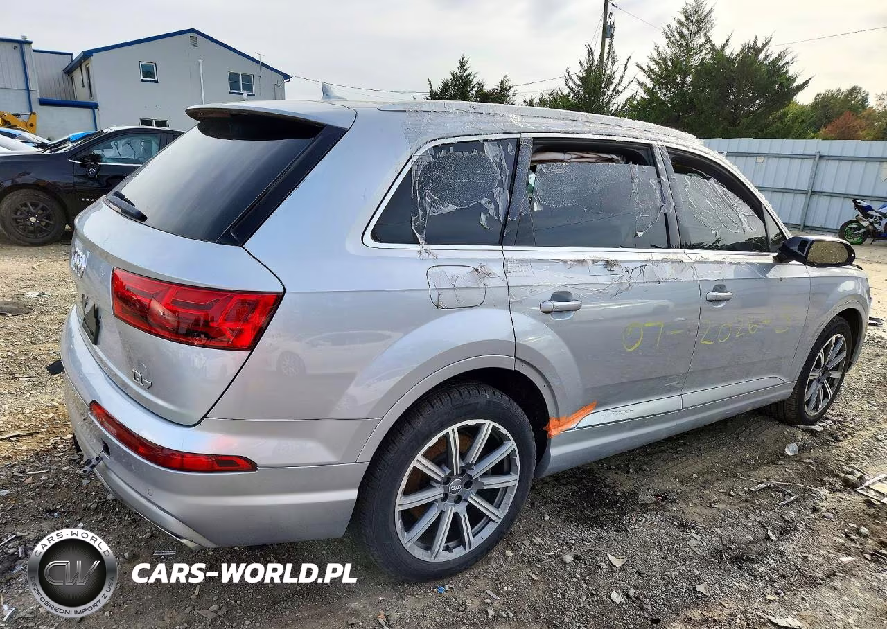 2019 Audi Q7 Premium Plus VIN:WA1LAAF70KD000817 - 3